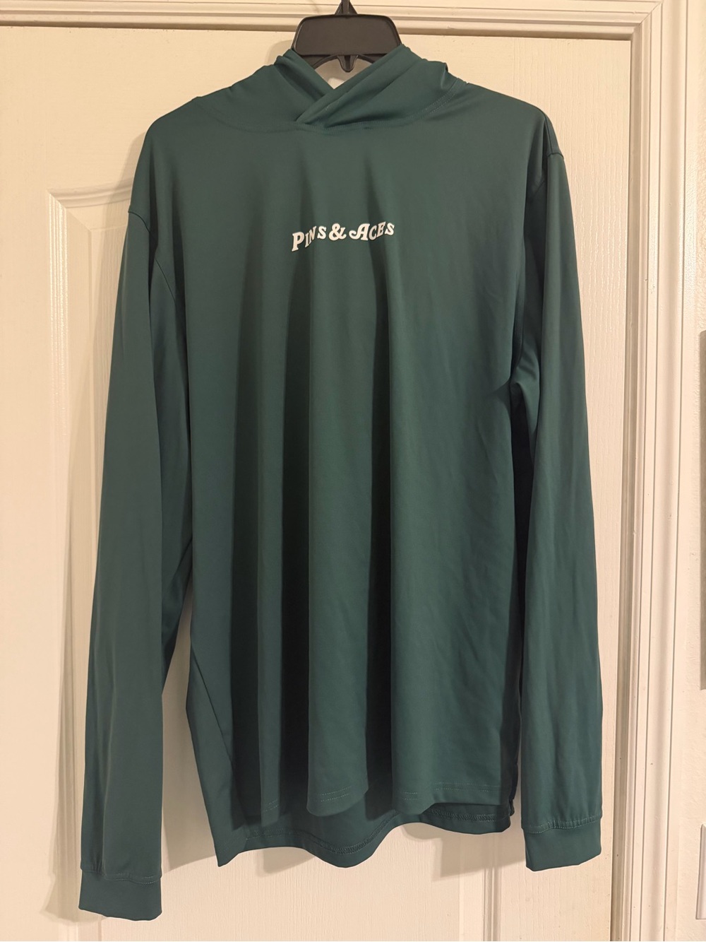 Pins & Aces Masters golf performance hoodie